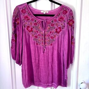Andree by Unit Women’s Embroidered Pop Over 3/4 Sleeve Tunic Top Raspberry SizeM